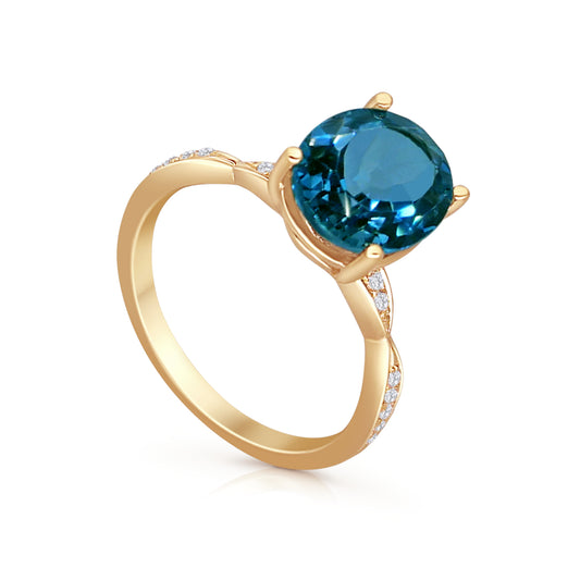 the stone Sparkle Ring - London Blue Topaz
